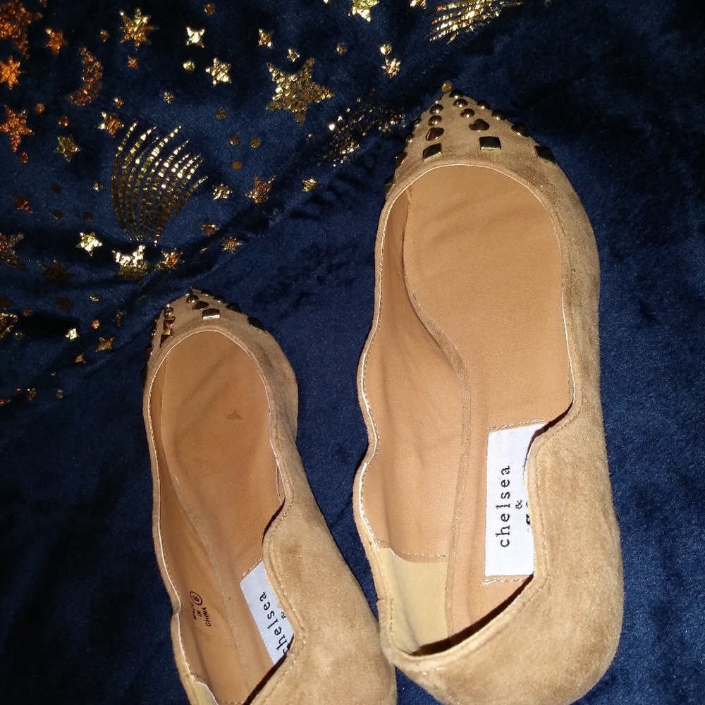 Chelsea & Zoe studded flats